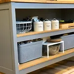 Charming, Modern Masonette In Heart Of River Town Апартаменты Фермой