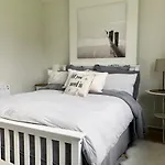 Charming, Modern Masonette In Heart Of River Town *