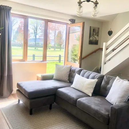 Charming, Modern Masonette In Heart Of River Town Apartment