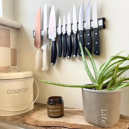 Charming, Modern Masonette In Heart Of River Town Apartment