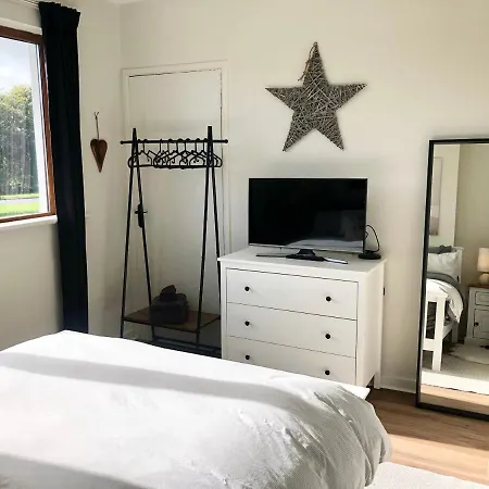 Apartment Charming, Modern Masonette In Heart Of River Town Fermoy