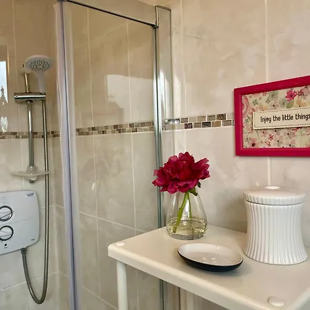 Charming, Modern Masonette In Heart Of River Town Апартаменты *