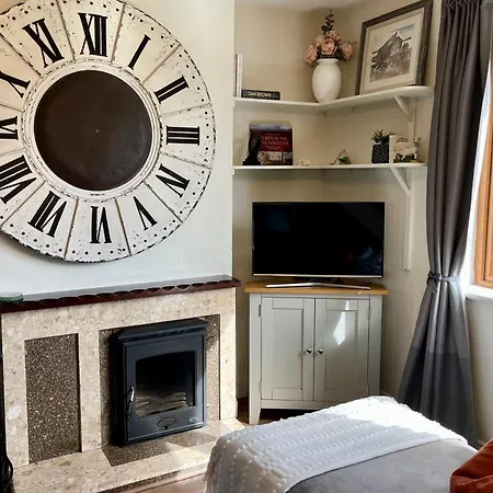 Charming, Modern Masonette In Heart Of River Town Διαμέρισμα *