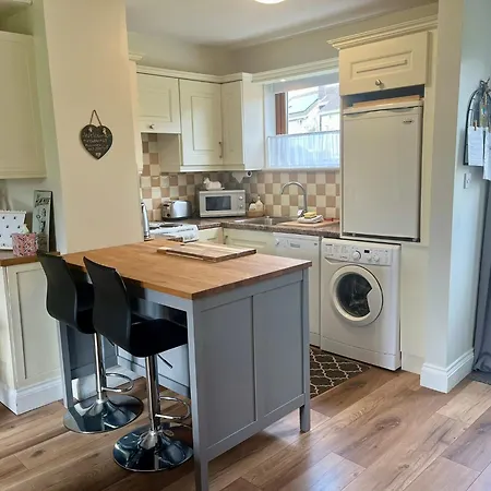 Charming, Modern Masonette In Heart Of River Town * Fermoy